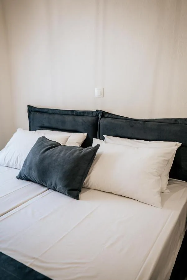 Emerald Luxury Apartments Nikiti