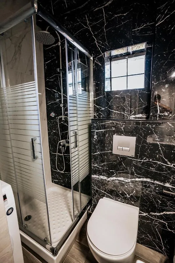 Emerald Luxury Apartments Nikiti